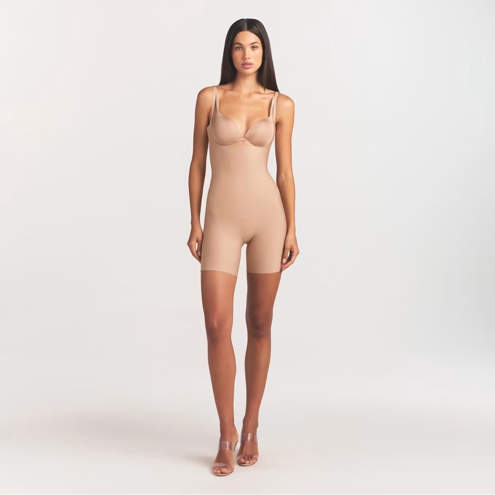 SKIMS Body Core Sculpt Back Smoothing Open Bust Mid Thigh Bodysuit